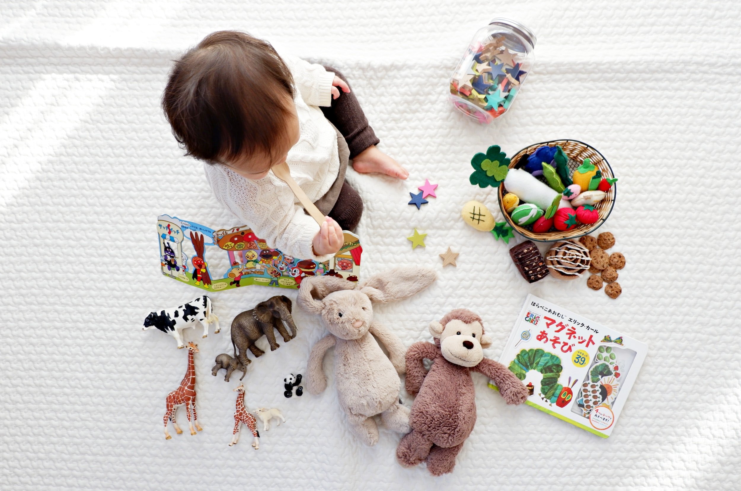 Snacks, Toys, and Teethers: 5 Things You Need When Flying with a 6-12 Month Old Baby